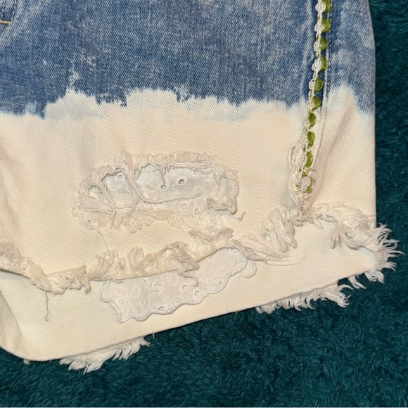 Free People Acid Wash Denim Cutoff Jean shorts Size 28 - Picture 7 of 12
